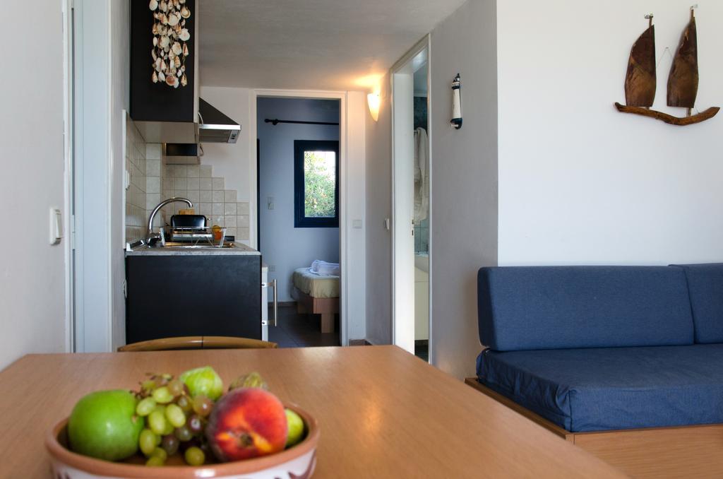 Yialos Studios-Apartments Makriyialos Bagian luar foto