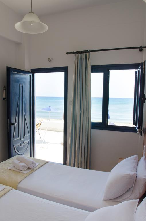 Yialos Studios-Apartments Makriyialos Bagian luar foto