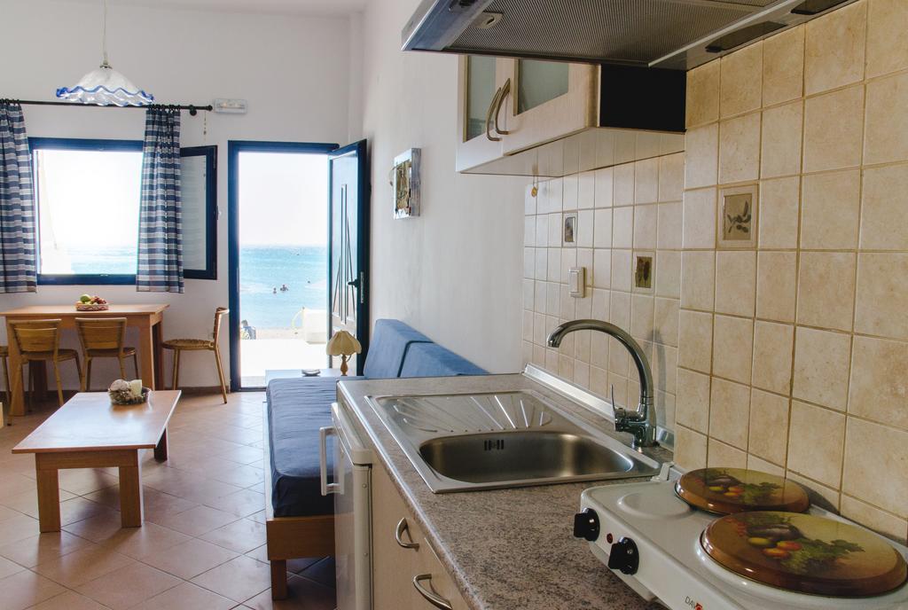Yialos Studios-Apartments Makriyialos Bagian luar foto